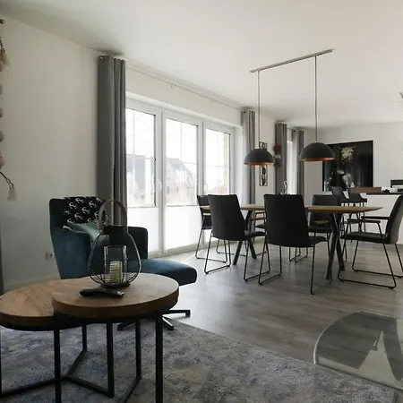 Kapitaenshaus Apartamento Groß Schwansee