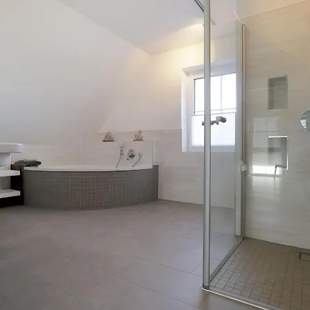 Apartment Kapitaenshaus Groß Schwansee