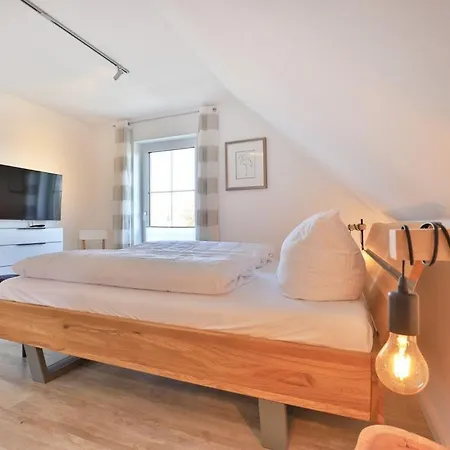 Kapitaenshaus Apartamento Groß Schwansee